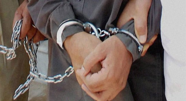 20221126145011_arrested 036