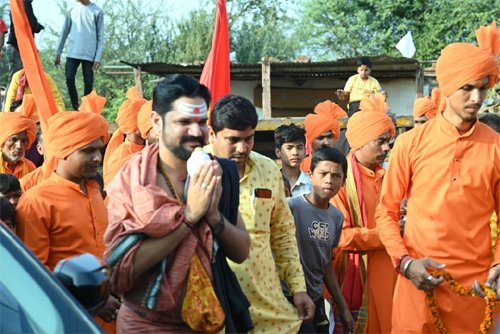 राजनांदगांव : रेंगाकठेरा में कलश यात्रा के साथ शिवमहापुराण का शुभारंभ
