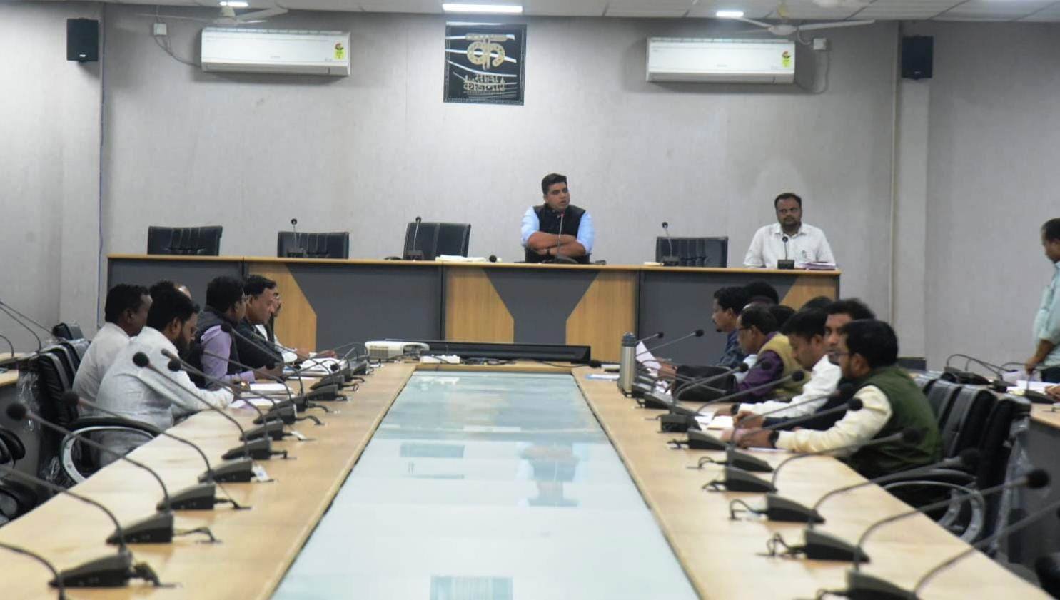 20250102153012_kharidi baithak