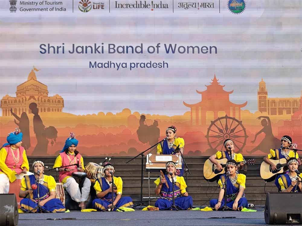 jhaki-1.jpg