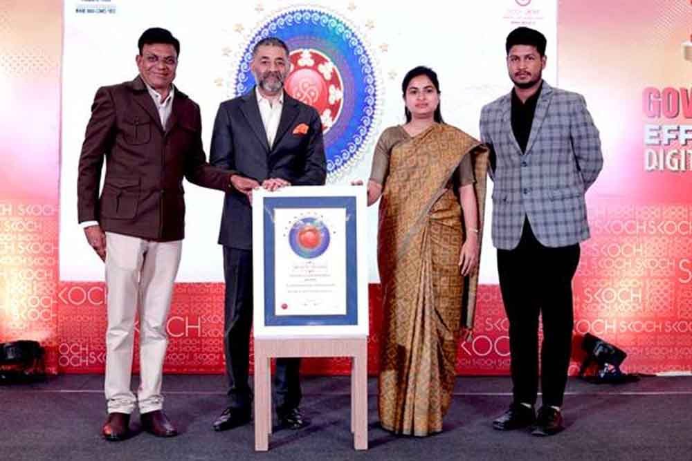 award-2.jpg