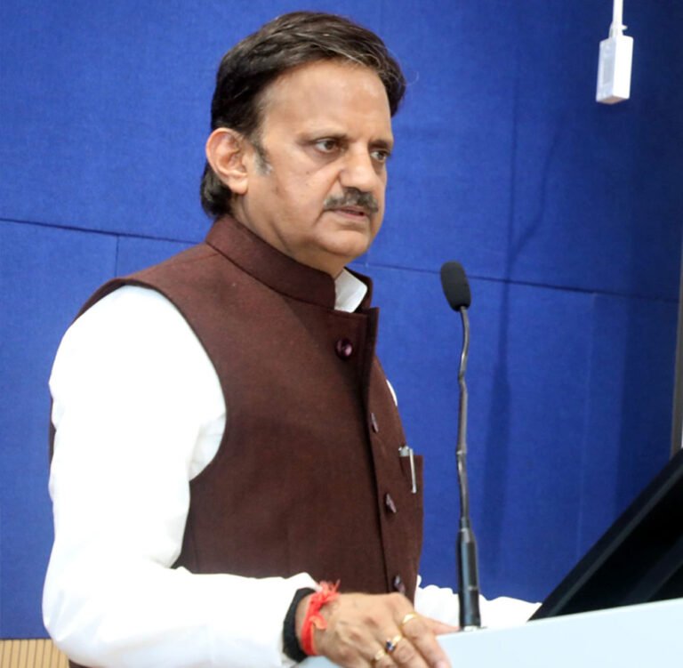 rajender_shukla_d18_10_1-1.jpg
