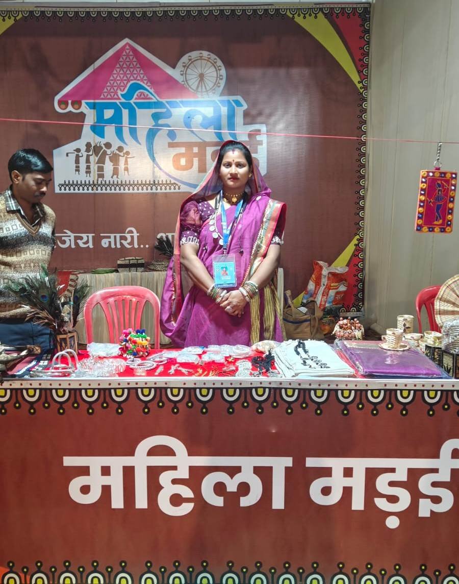 रायपुर : राज्य स्तरीय महिला मड़ई को लोगों का मिल रहा अच्छा प्रतिसाद