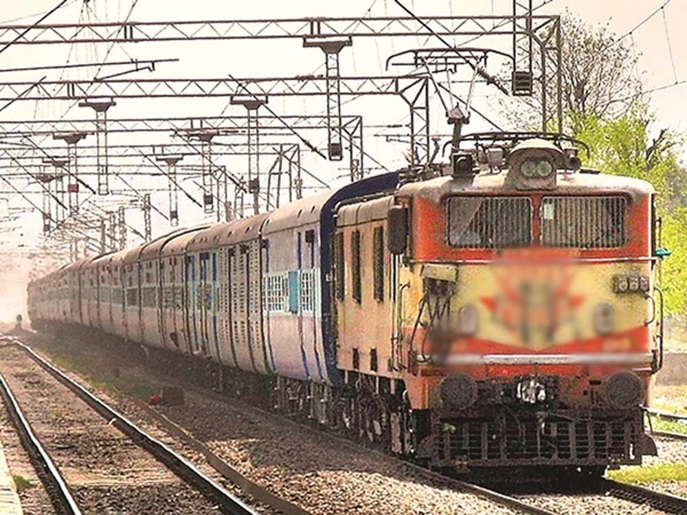 train-6.jpg