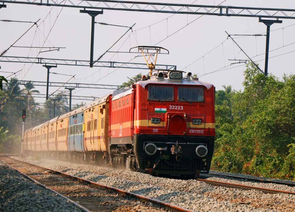 train_india86_1.jpg