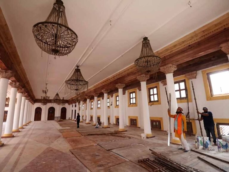 rajwada.jpg