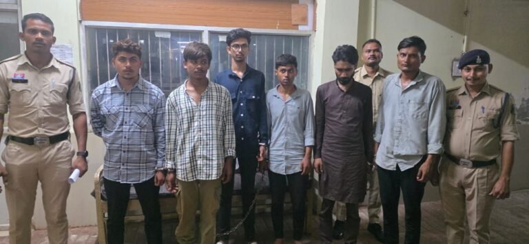 Rajnandgaon प्यारेलाल चौक में दिनदहाड़े युवक पर चाकूबाजी, छह आरोपी गिरफ्तार, भेजे गए जेल