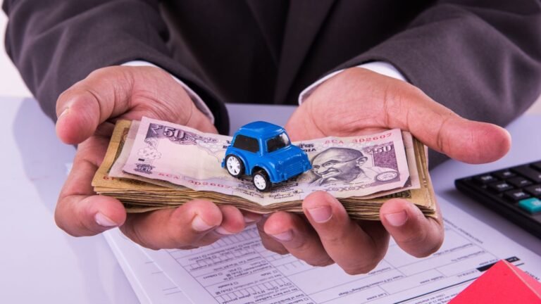car-cash-me-kharidana-sahi-hai-ya-loan