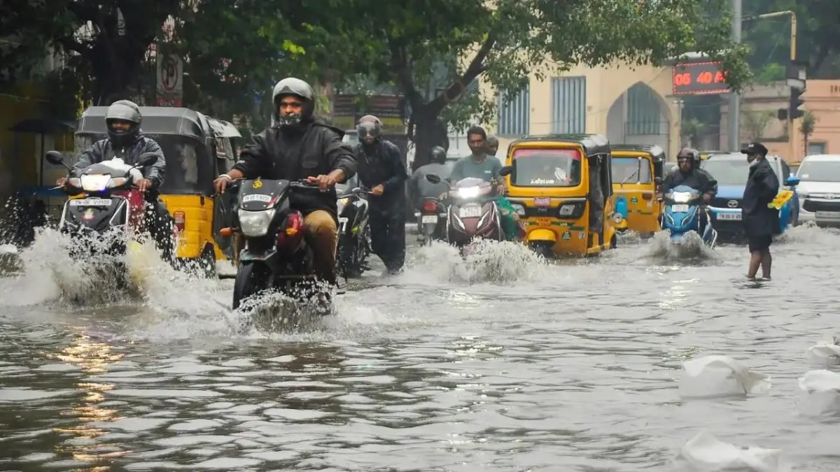 दिल्ली-NCR में झमाझम बारिश का अलर्ट, IMD ने जारी किया येलो वार्निंग, गर्मी से मिलेगी राहत