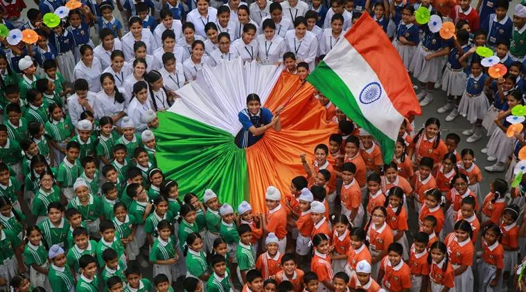 Happy Independence Day 2025: व्हाट्सएप स्टेटस और शायरी से मनाएं 79वां स्वतंत्रता दिवस
