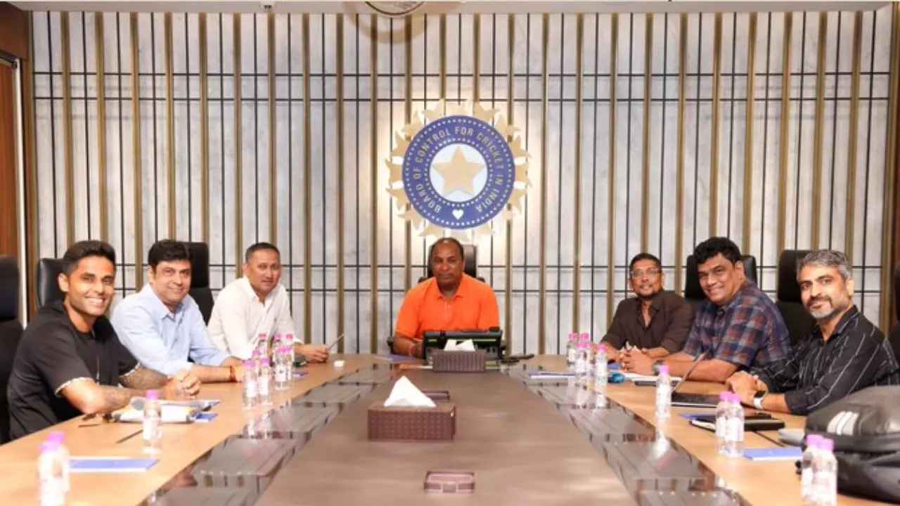 एशिया कप 2025: सूर्यकुमार यादव की कप्तानी में टीम इंडिया तैयार, शुभमन गिल उपकप्तान, बुमराह की धमाकेदार वापसी