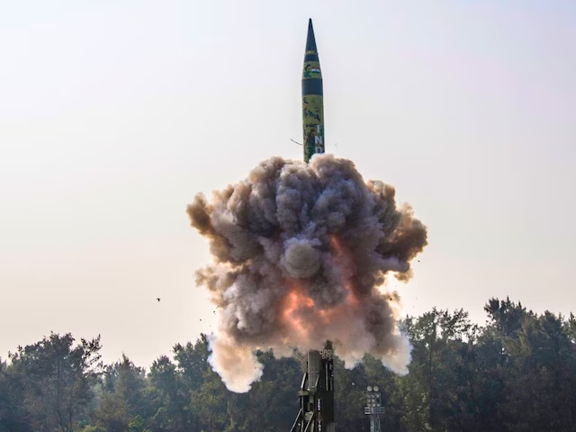 अग्नि-5 का दमदार प्रदर्शन: भारत की सामरिक ताकत ने दुश्मनों को दिखाया आईना, 5500 KM रेंज के साथ परमाणु मिसाइल का सफल परीक्षण!