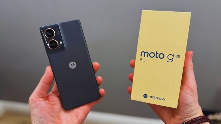 Motorola का 12GB रैम और 50MP कैमरा वाला धाकड़ 5G स्मार्टफोन बाजार में तहलका मचा रहा है